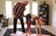 DaddysLilAngel – Pepper Hart, Yoga With Daddy