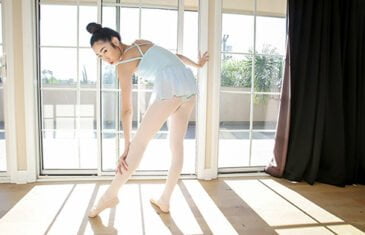 LittleAsians - Eva Yi, Angelic Ballerina Bang