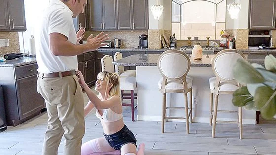 SpyFam &#8211; Jessie Saint &#8211; Step Daughters Instant Orgasm