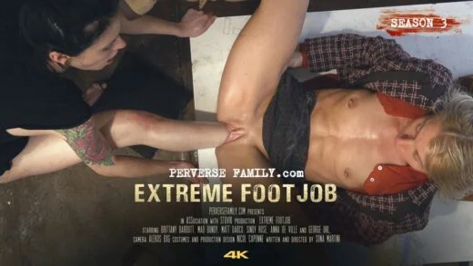 PerverseFamily S03E05 Extreme Footjob