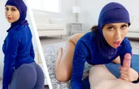 HijabHookup – Penelope Woods – It’s All About Glutes