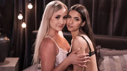 Lesbea - Cayla Lyons And Moona Snake - Nubile Lesbians Facesitting Orgasm