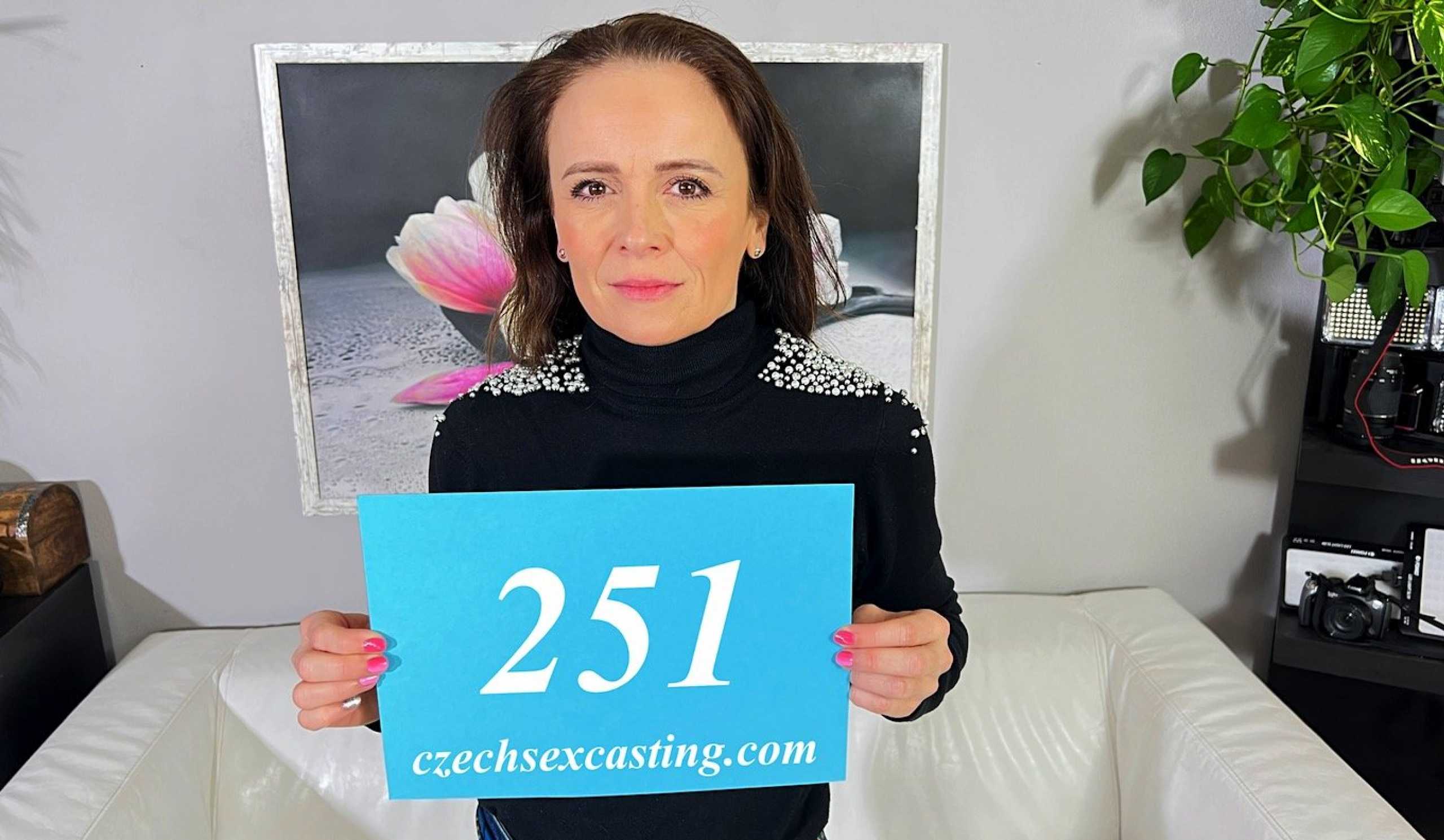 CzechSexCasting - Daisy Deseo - The Smart Milf Understood Quickly