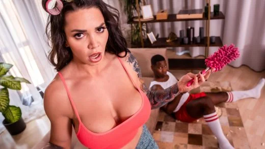 MomXXX - Chloe Lamour - Big Tits Stepmom Just Too Damn Sexy