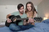 RKPrime – Maya Woulfe – The Best Guitar Teacher