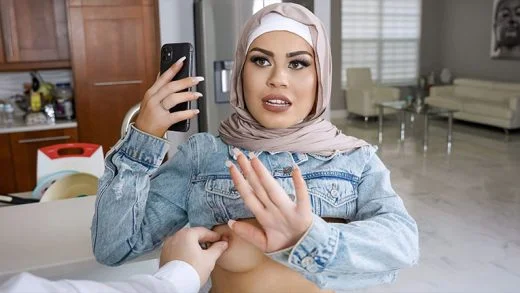 HijabHookup - Veronica Valentine - A Premium Cleaning