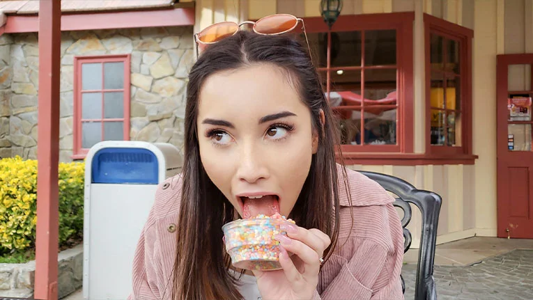 TeamSkeetClassics &#8211; Aria Lee &#8211; Flashing At The Theme Park
