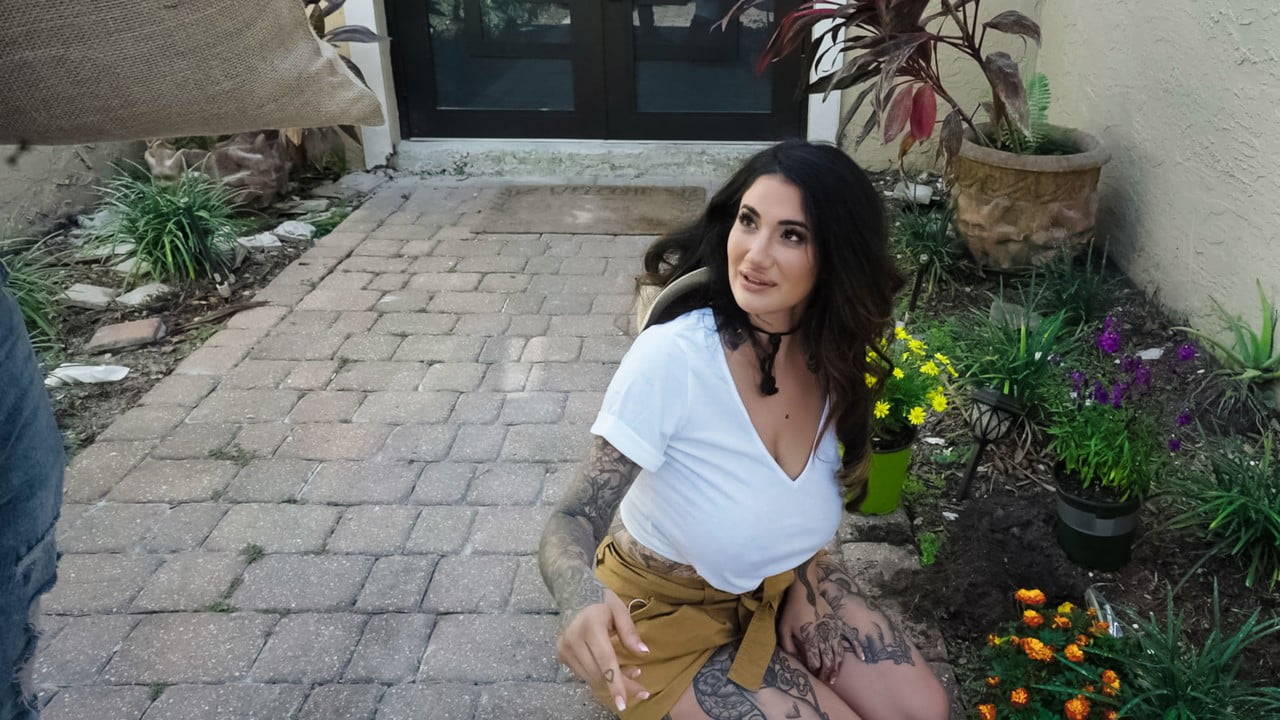 MilfHunter &#8211; Arabelle Raphael &#8211; Hunting The Horny Gardener