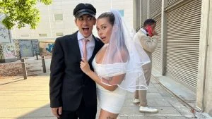 SneakySex - Yae Triplex - Chauffeur Fucks The Bride