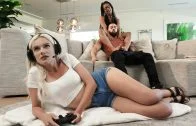 HotGirlsGame – Kayla Kayden And Brandy Renee – Gaming At My Friend’s House