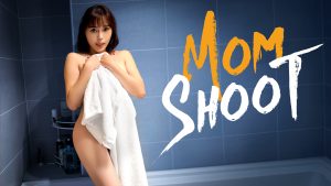 MommyBlowsBest &#8211; Linzee Ryder &#8211; Mom Has A Sweet Tooth